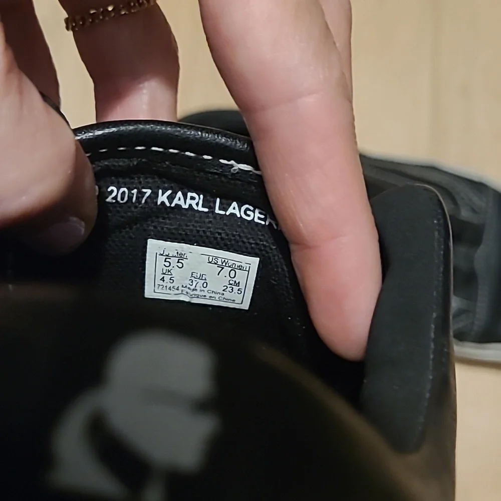 Vans x Karl Lagerfeld Old Skool Laceless Leather Platform Sneakers - Picture 8 of 8